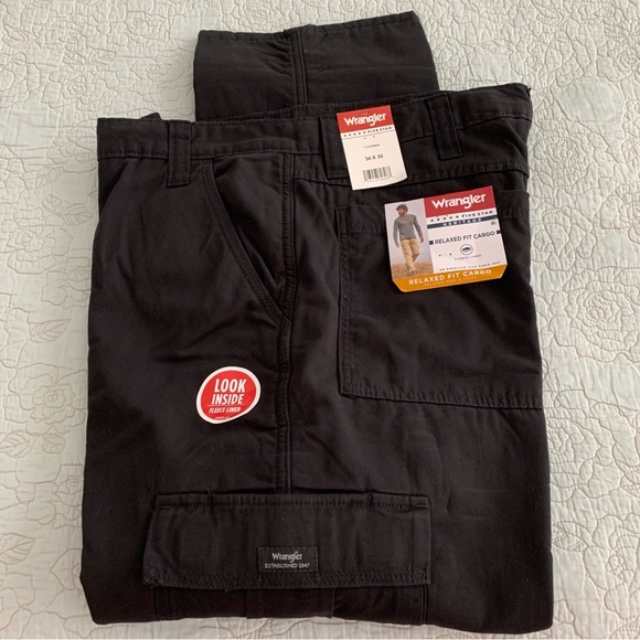 NWT. Wrangler’s Men’s Black Fleece Lined Cargo Pants - 34 X 30 - Picture 11 of 15